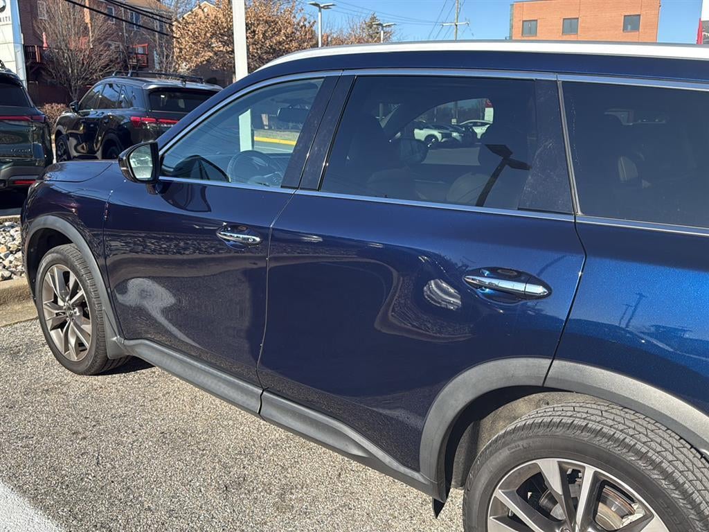 2022 INFINITI QX60 LUXE