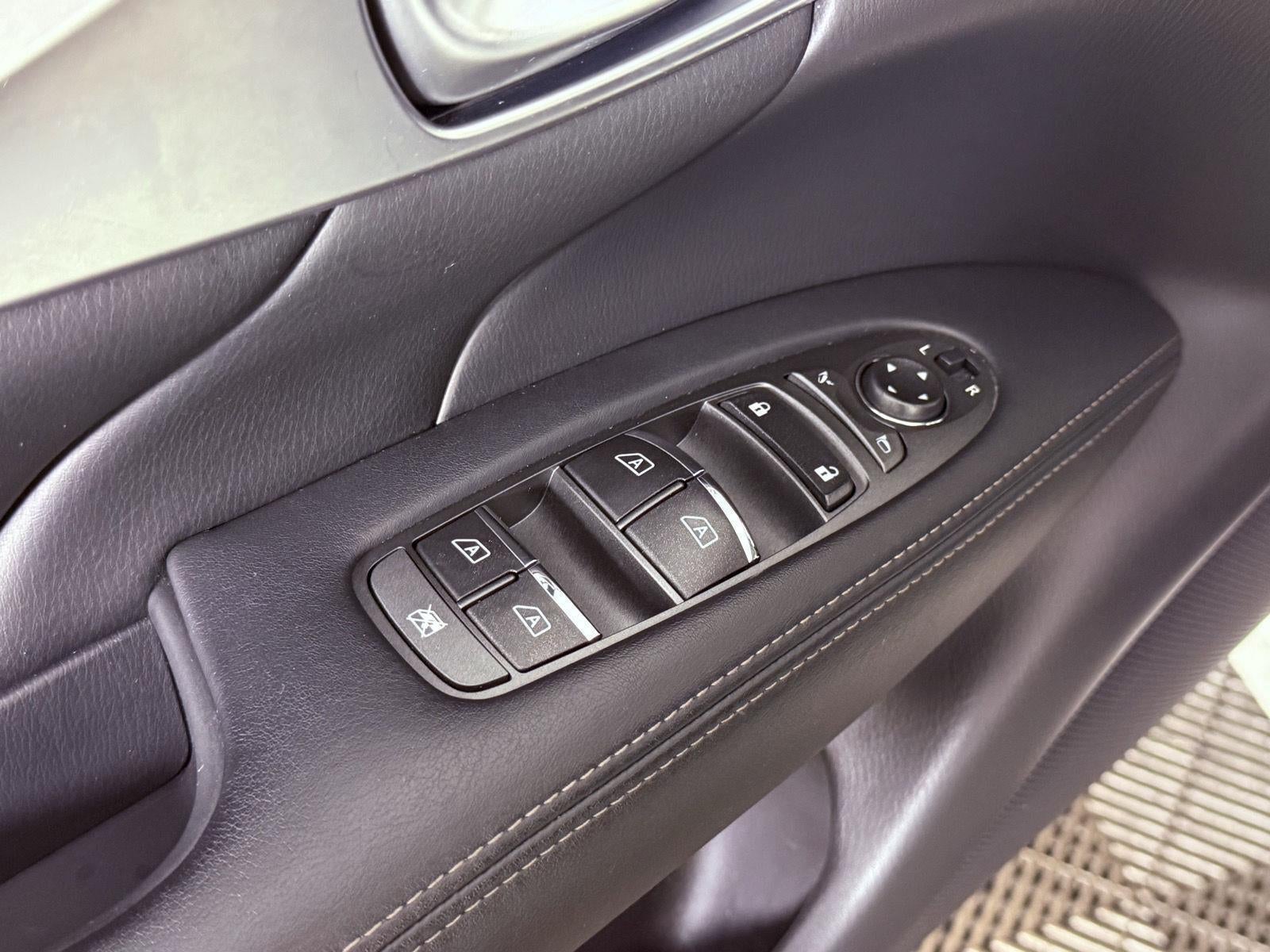 2019 INFINITI Q70 3.7 LUXE