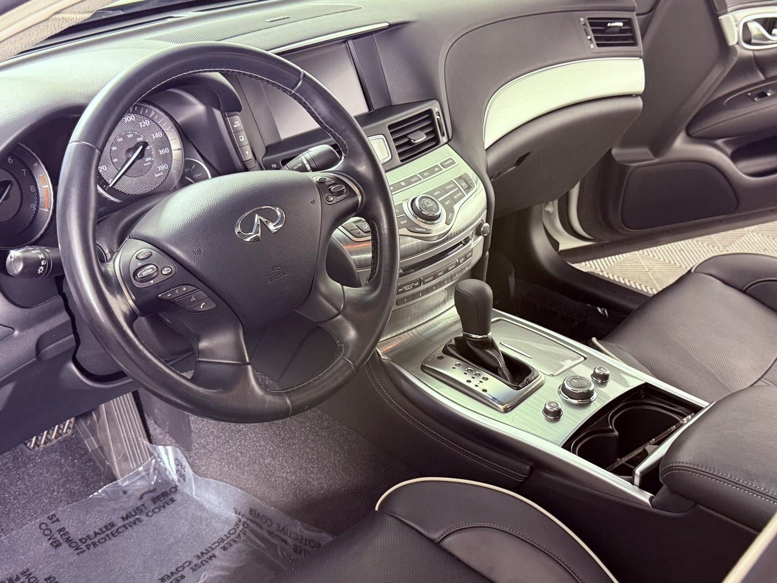 2019 INFINITI Q70 3.7 LUXE