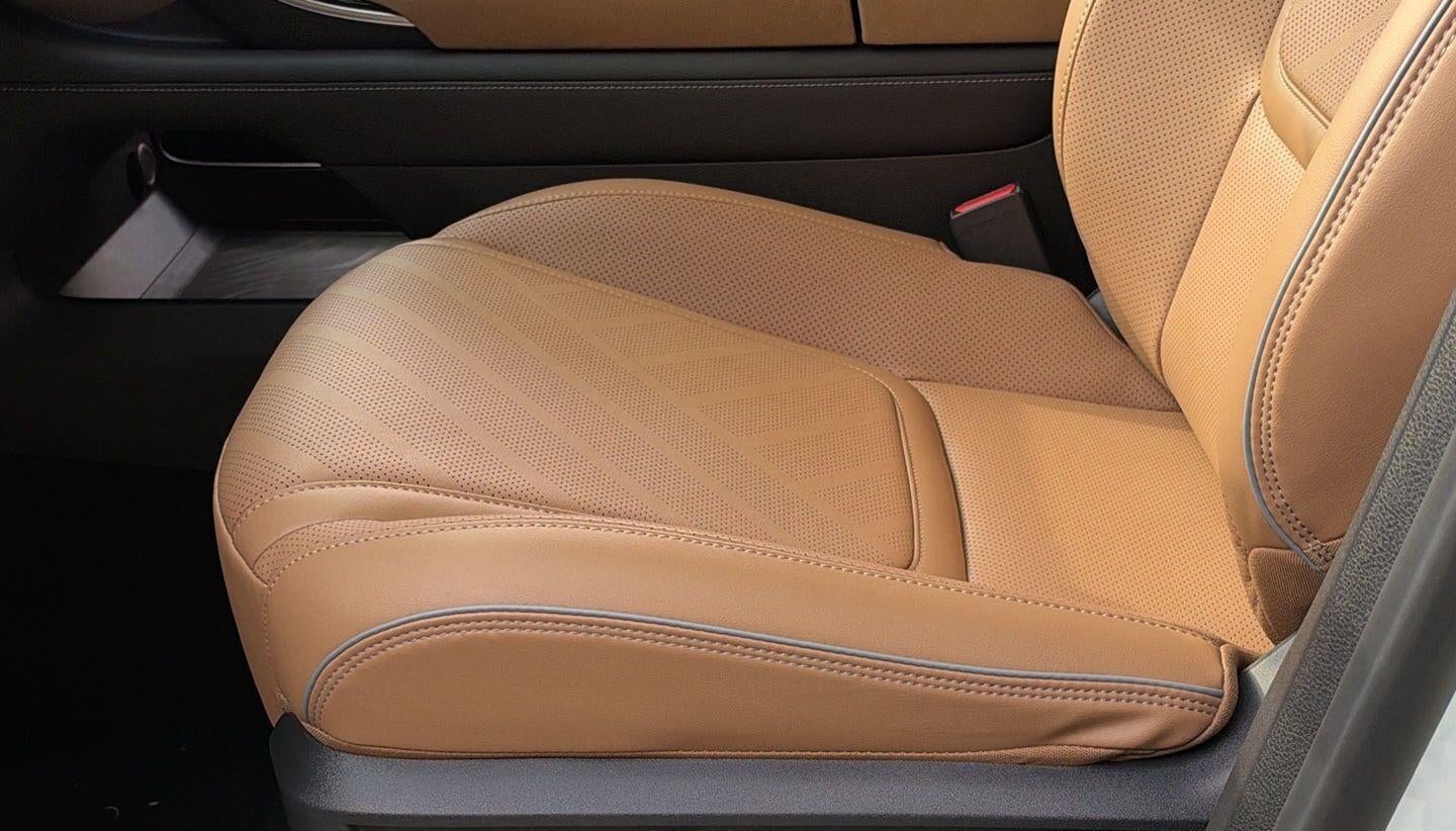 2027 INFINITI QX80 LUXE