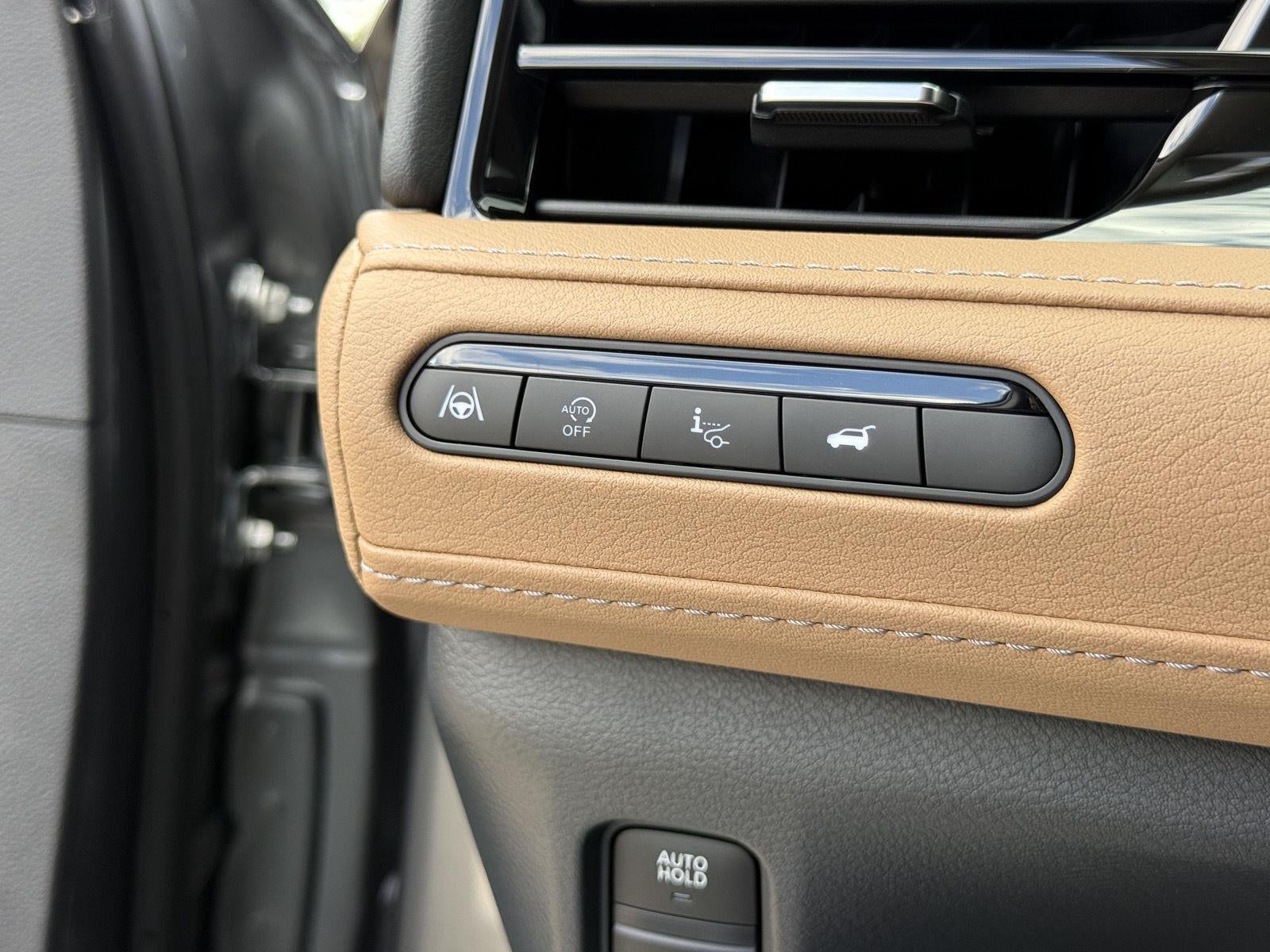 2027 INFINITI QX80 LUXE
