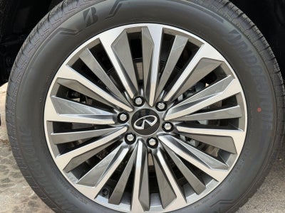 2027 INFINITI QX80 LUXE