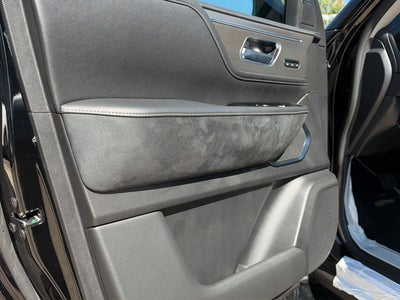 2027 INFINITI QX80 LUXE