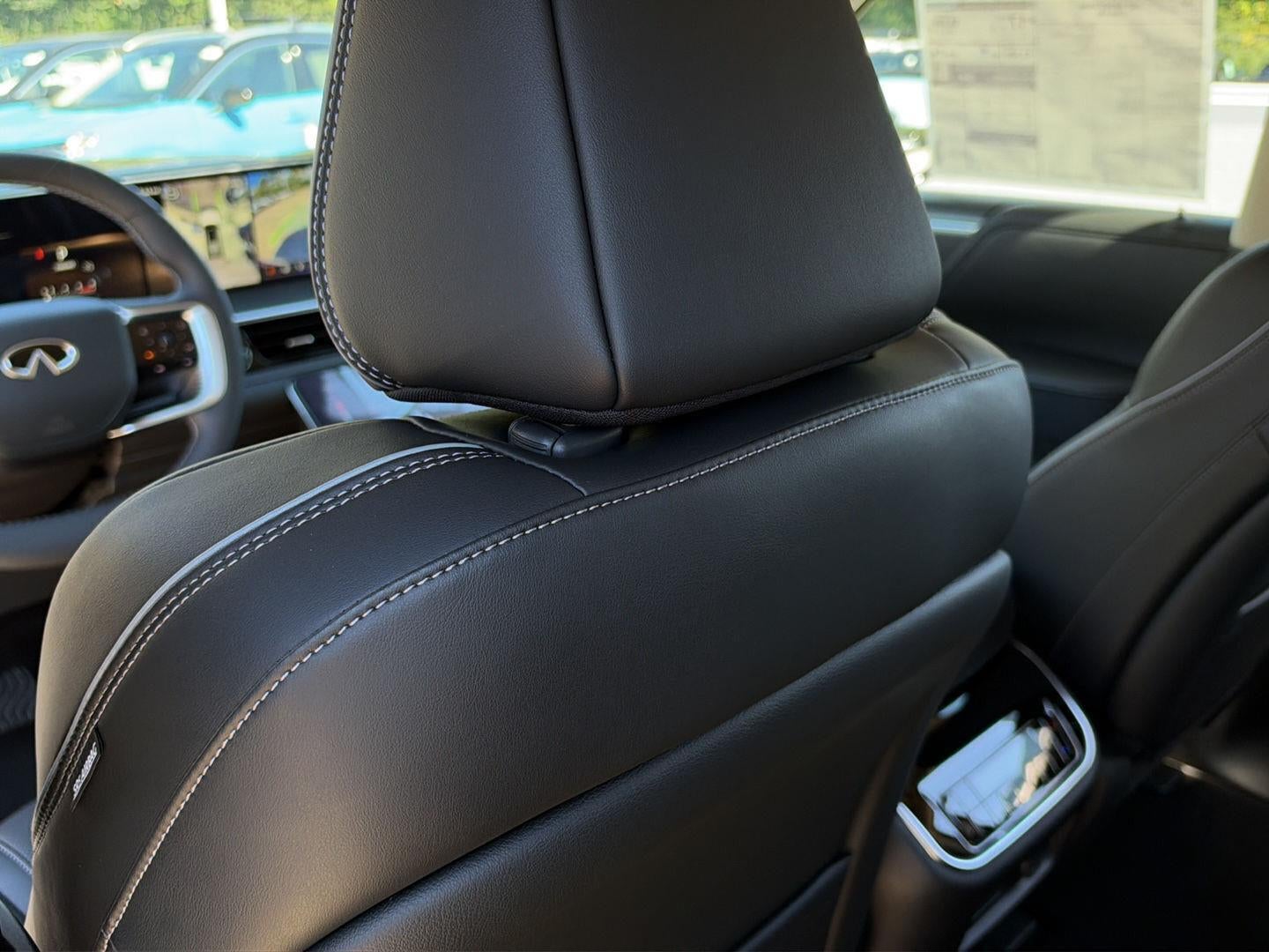 2027 INFINITI QX80 LUXE