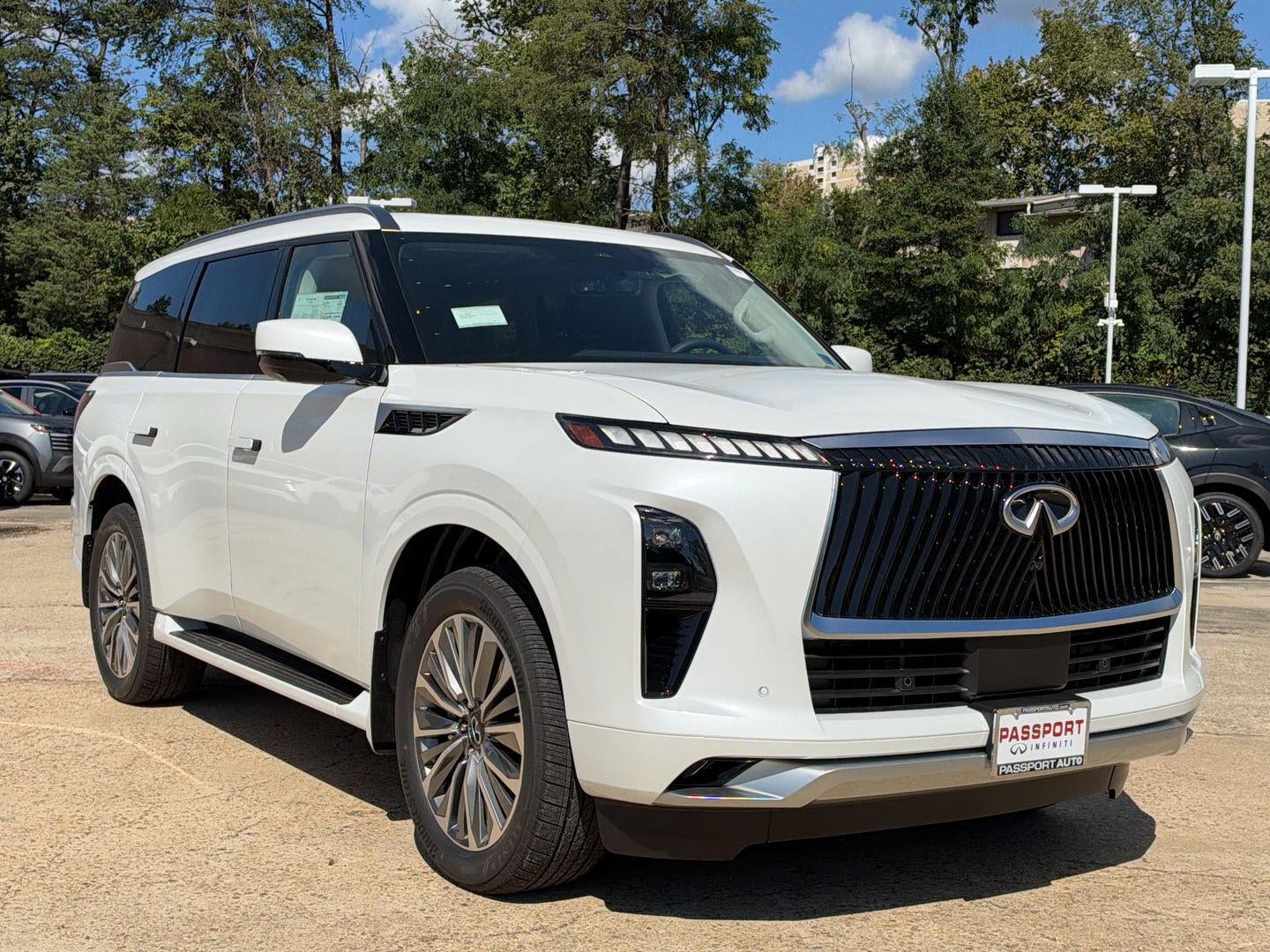 2027 INFINITI QX80 LUXE