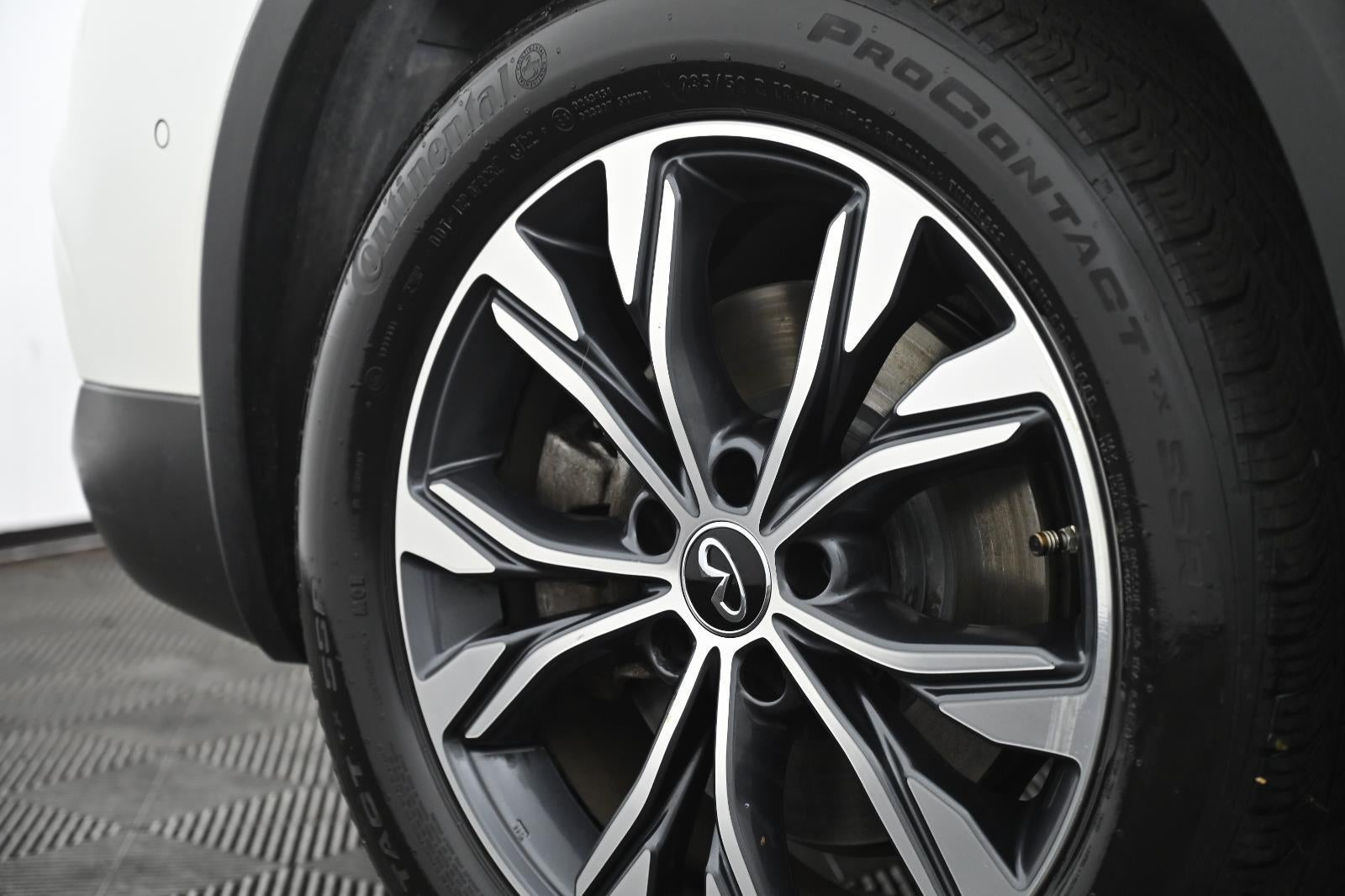 2019 INFINITI QX30 LUXE