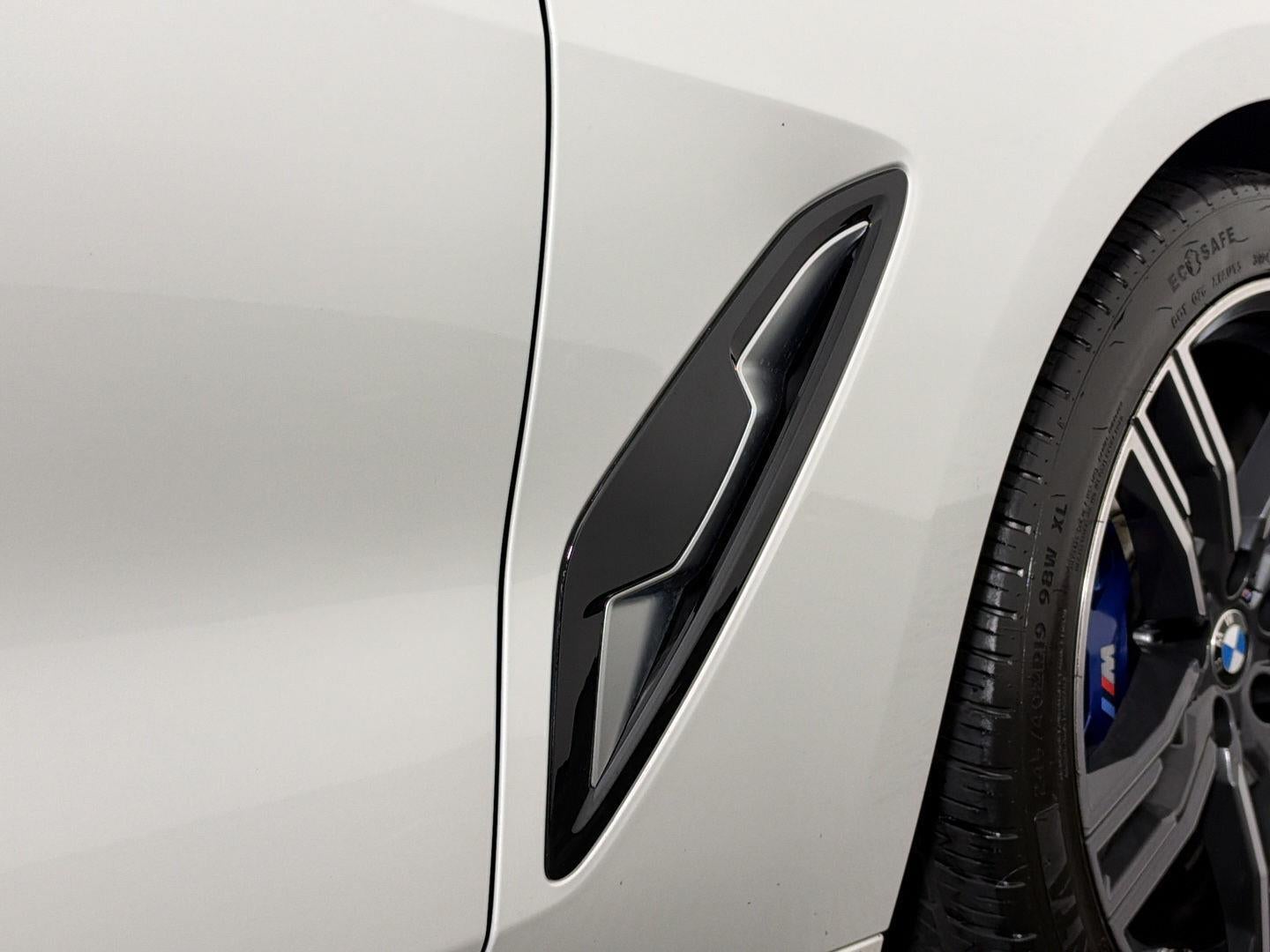 2022 BMW 8 Series 840i