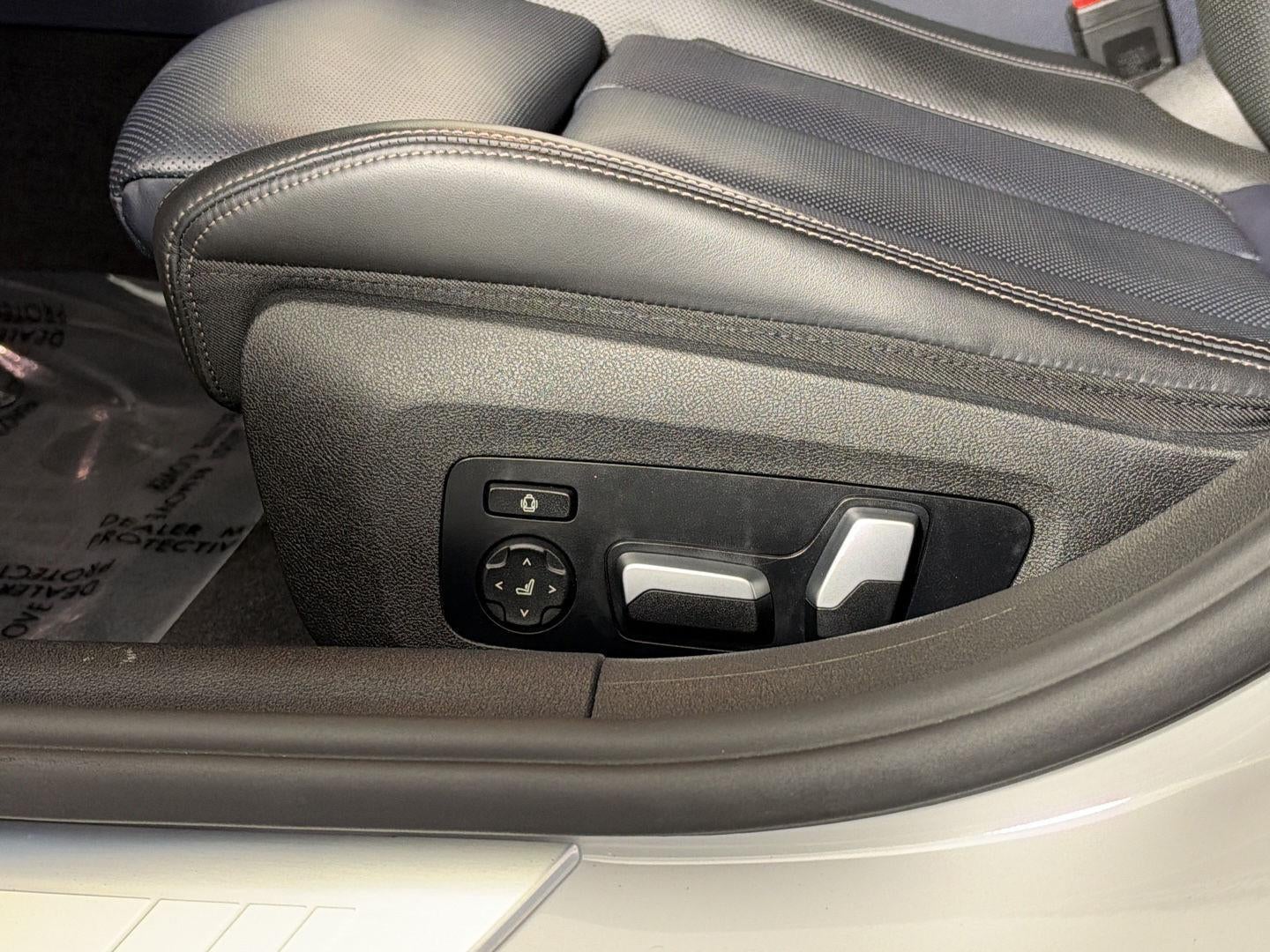 2022 BMW 8 Series 840i