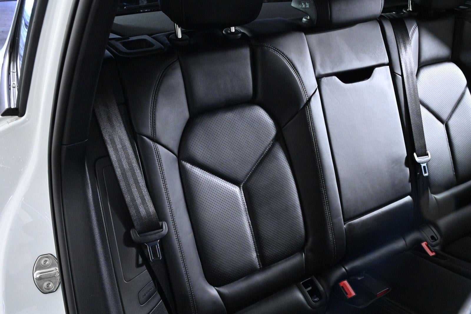 2024 Porsche Macan AWD