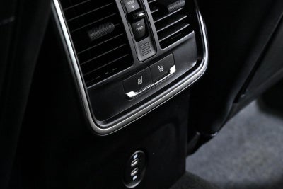 2024 Porsche Macan AWD
