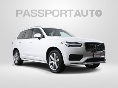 2022 Volvo XC90 Momentum