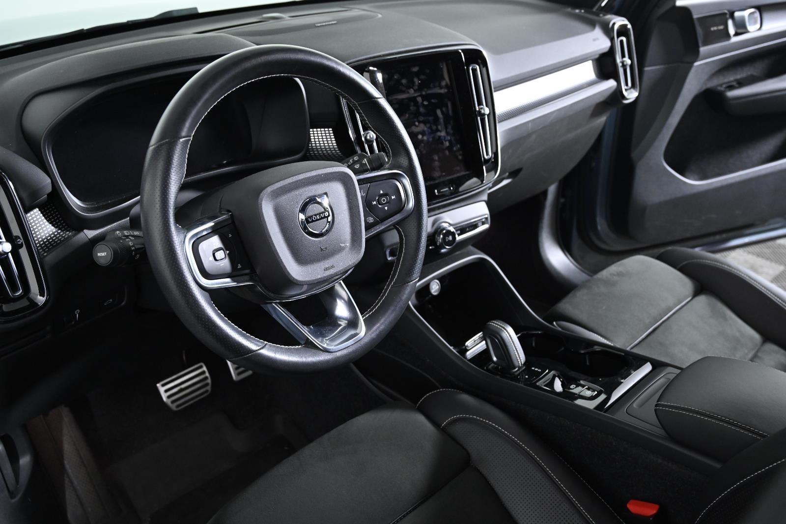 2021 Volvo XC40 R-Design