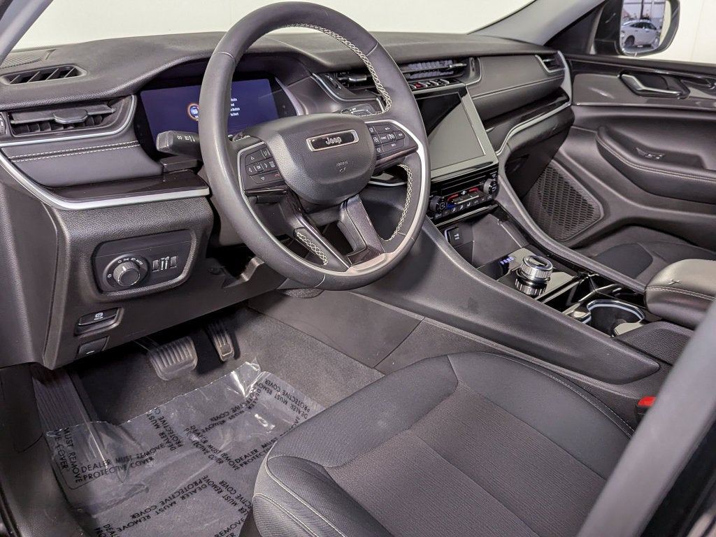2023 Jeep Grand Cherokee Laredo
