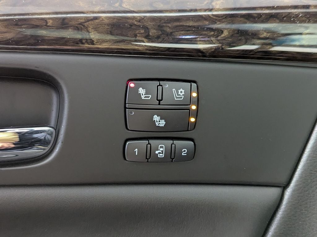 2008 Cadillac DTS Base