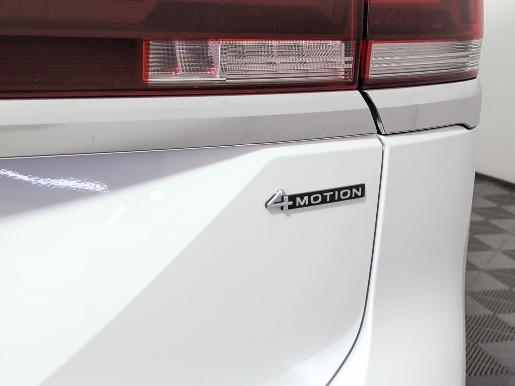 2024 Volkswagen Atlas 2.0T SEL Premium R-Line