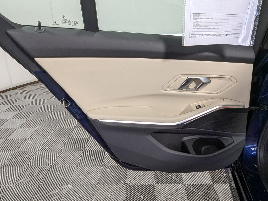 2025 BMW 3 Series 330i xDrive