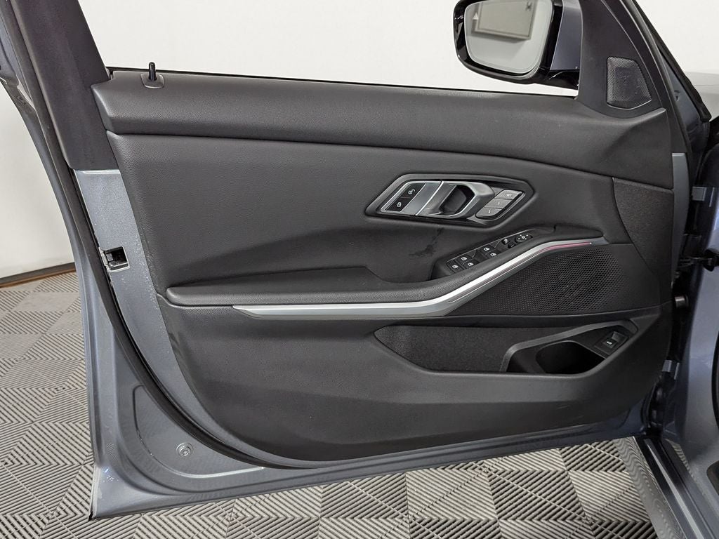 2023 BMW 3 Series 330i xDrive