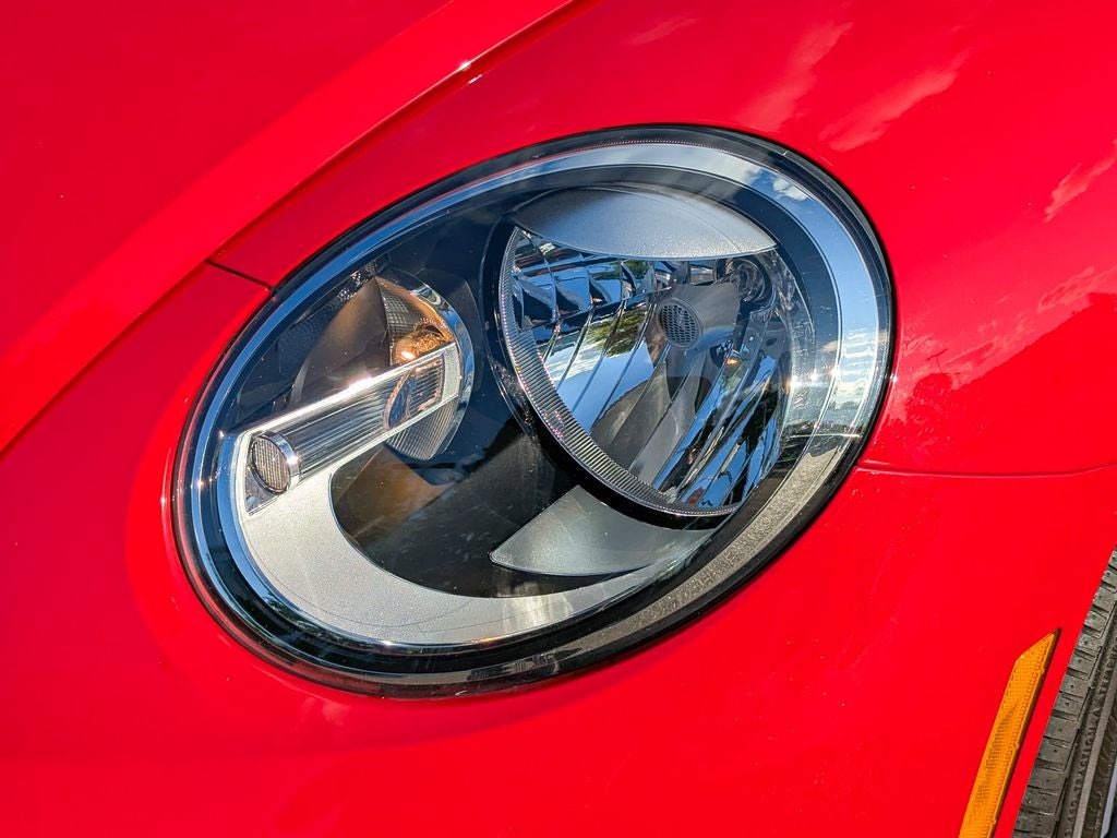 2013 Volkswagen Beetle 2.0 TSi