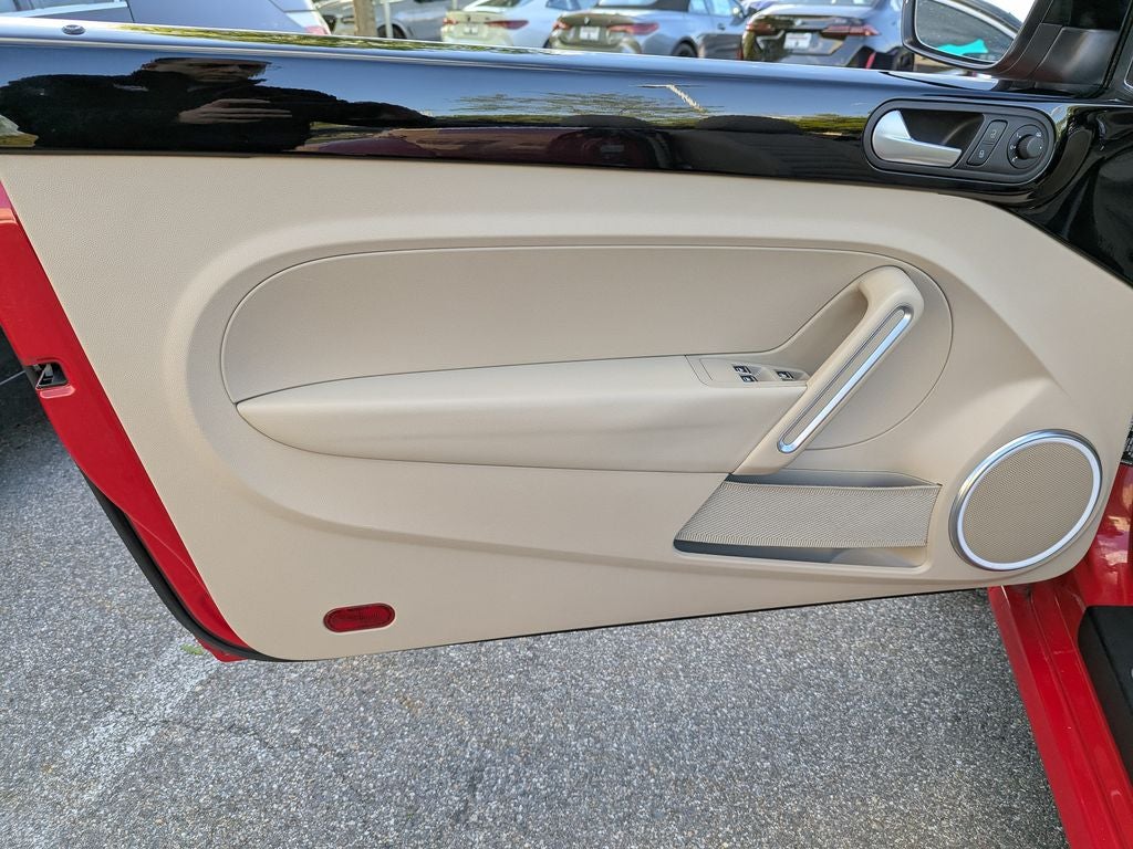 2013 Volkswagen Beetle 2.0 TSi