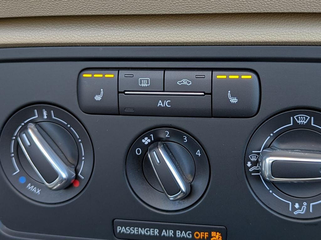 2013 Volkswagen Beetle 2.0 TSi