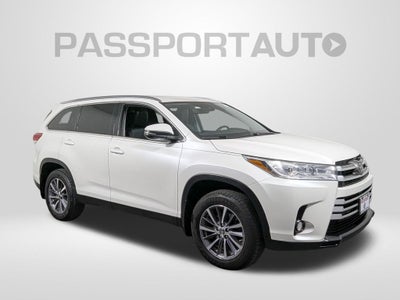 2019 Toyota Highlander SE