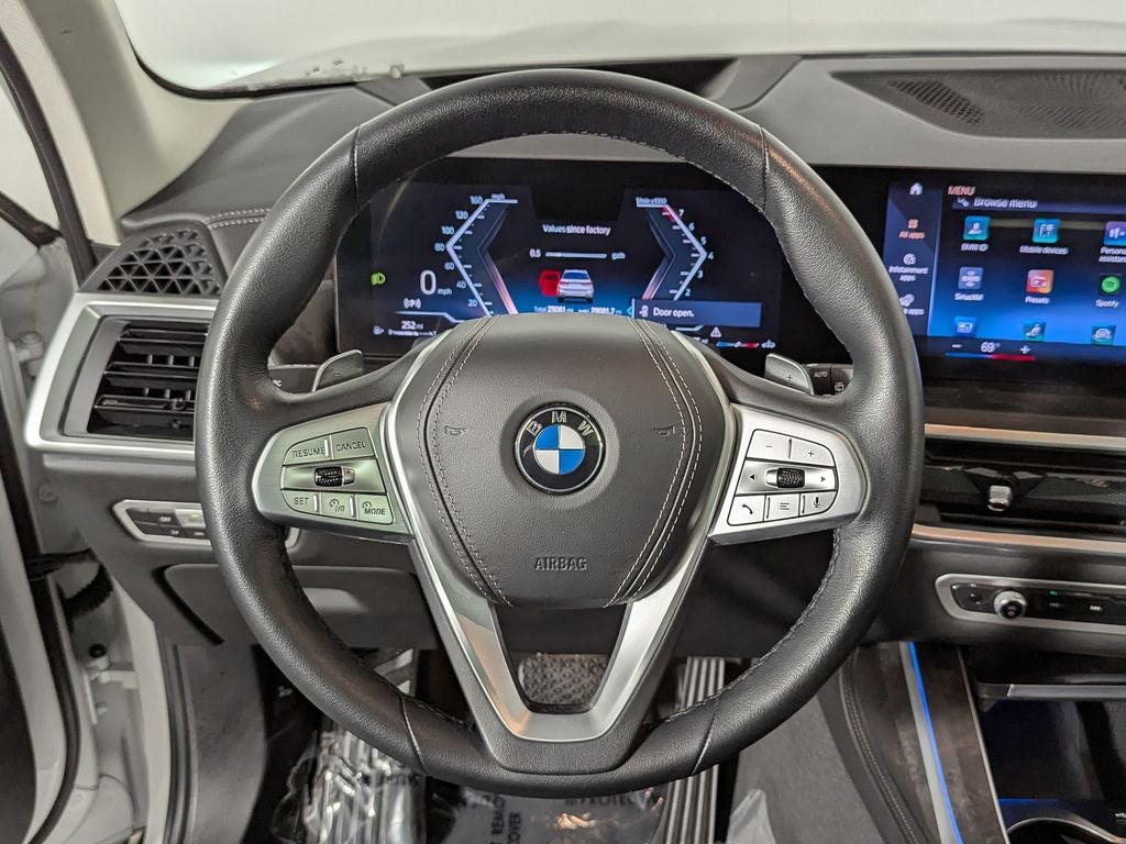 2023 BMW X7 xDrive40i