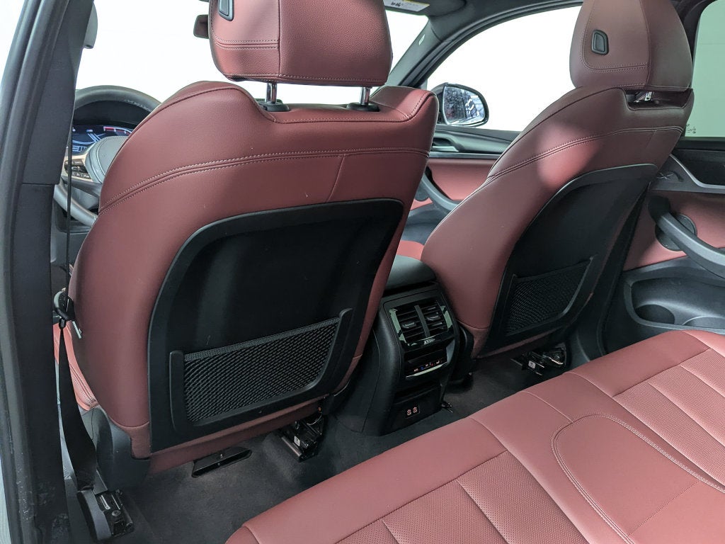 2023 BMW X4 xDrive30i