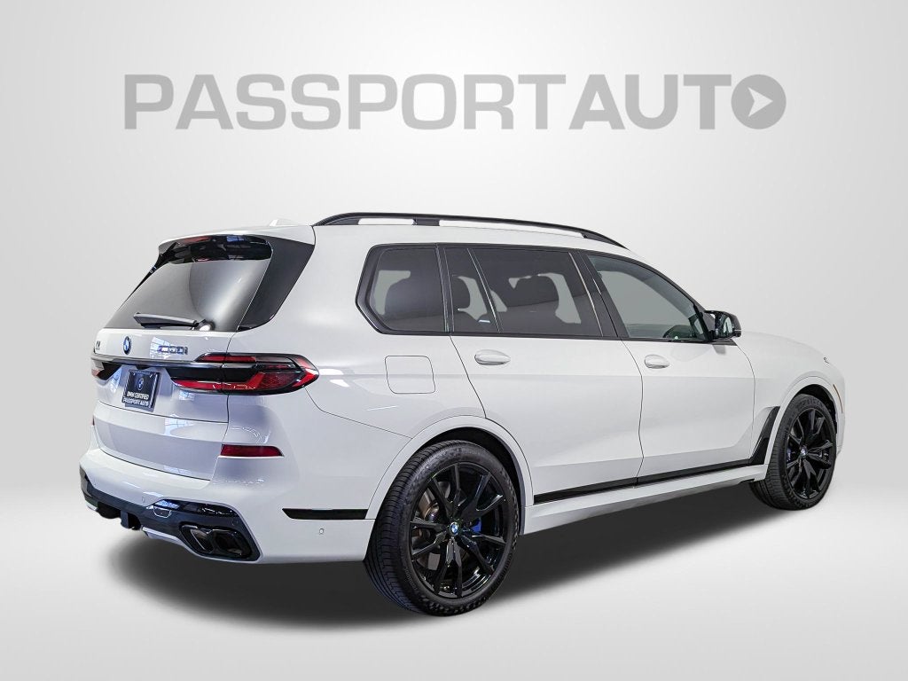 2024 BMW X7 M60i
