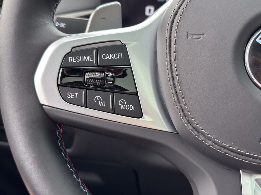 2025 BMW X5 M60i