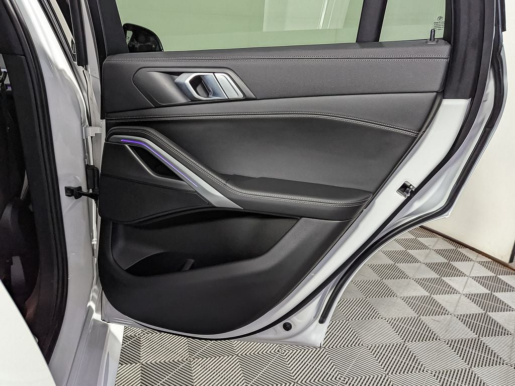 2022 BMW X6 xDrive40i