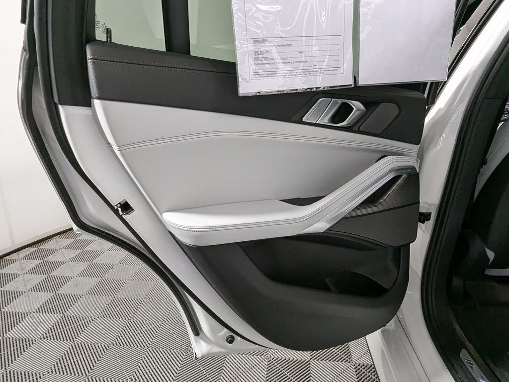 2023 BMW X6 xDrive40i