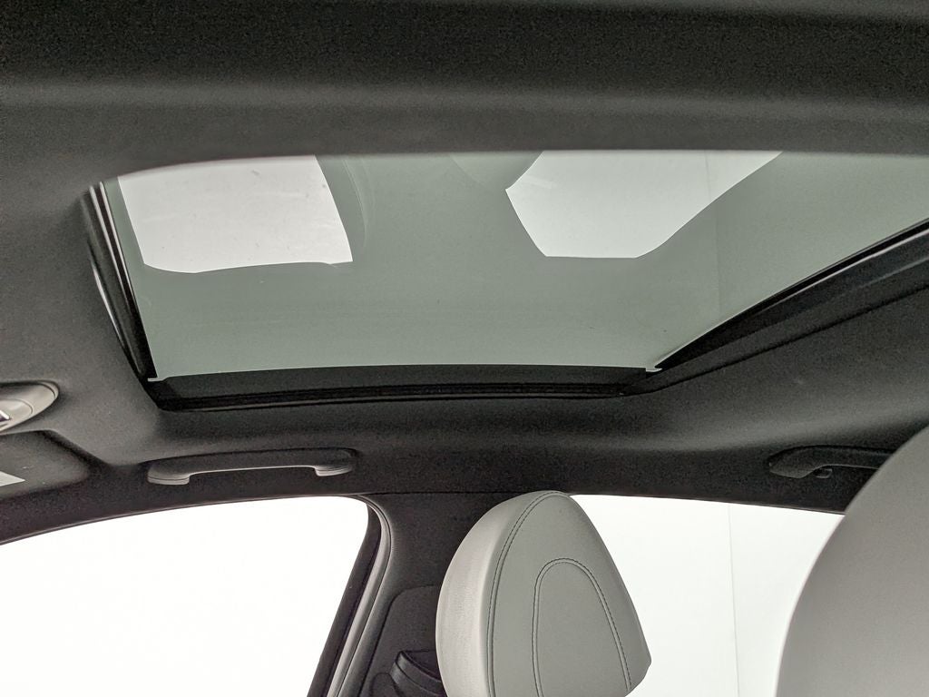 2022 Genesis G70 2.0T