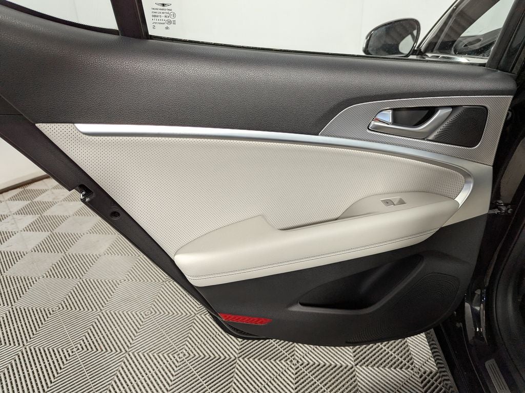 2022 Genesis G70 2.0T