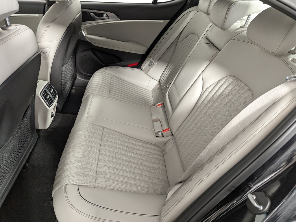 2022 Genesis G70 2.0T