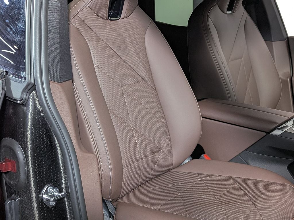 2025 BMW iX xDrive50