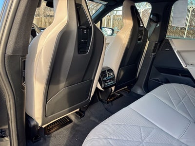 2026 BMW iX xDrive60