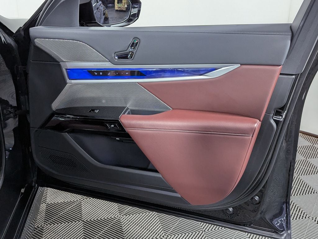 2023 BMW 740i 740i