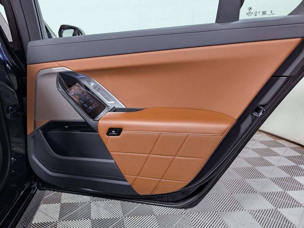 2023 BMW 740i 740i