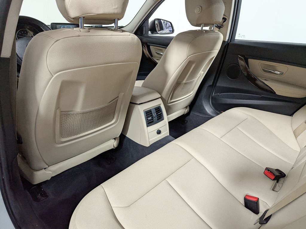 2018 BMW 320i 320i