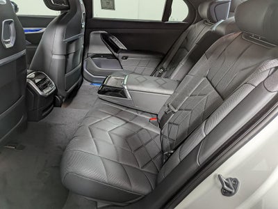 2025 BMW i7 eDrive50