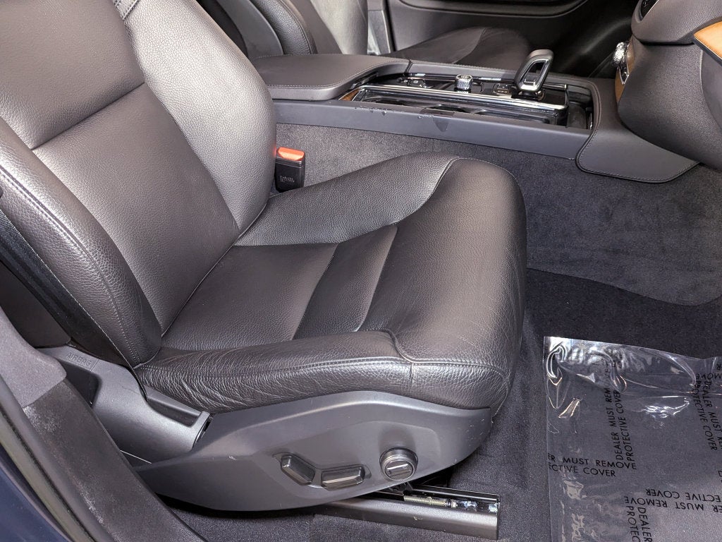 2023 Volvo XC90 B6 Plus 7-Seater