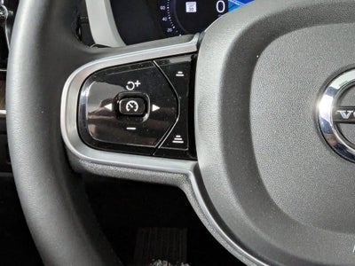 2023 Volvo XC60 B5 Ultimate Bright Theme