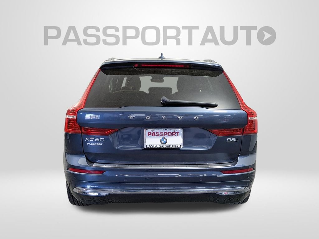 2023 Volvo XC60 B5 Ultimate Bright Theme