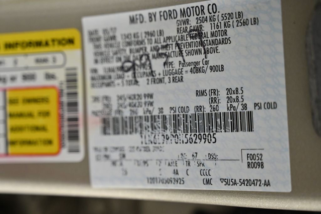 2017 Lincoln Continental Base