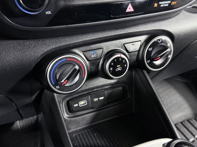 2022 Hyundai Venue SE