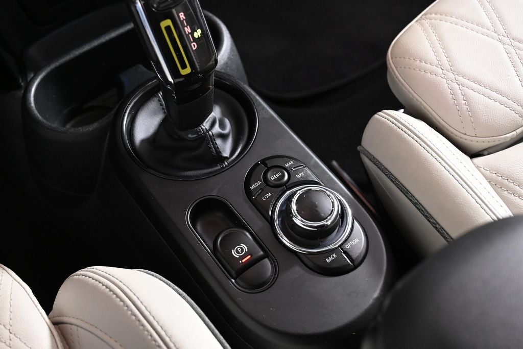 2023 MINI Cooper SE Electric Hardtop 2 Door Iconic