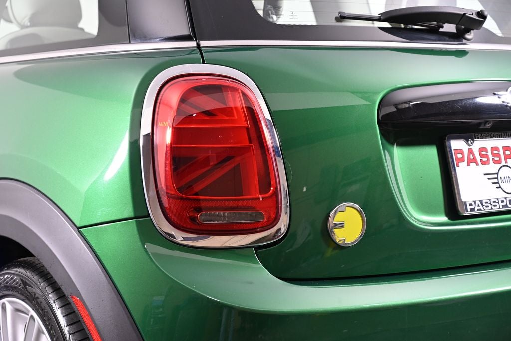 2023 MINI Cooper SE Electric Hardtop 2 Door Iconic