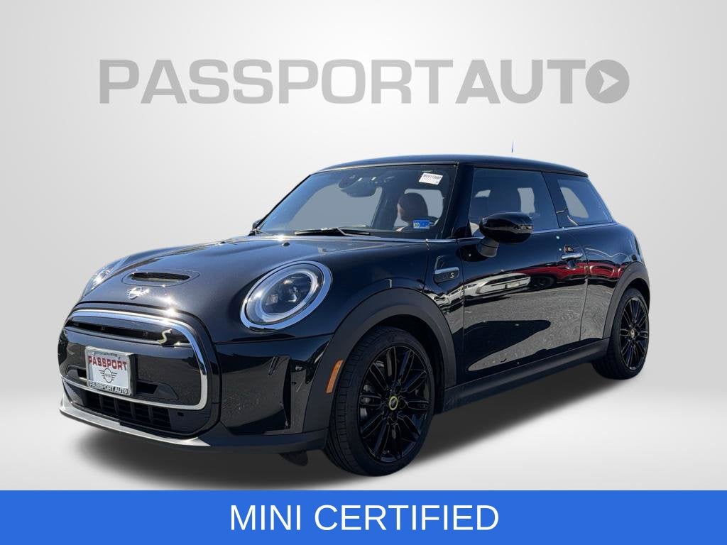 2024 MINI HARDTOP 2 DOOR Base
