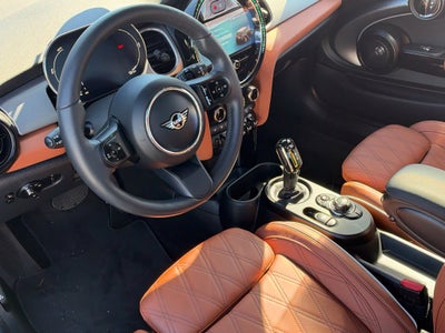 2024 MINI HARDTOP 2 DOOR Base