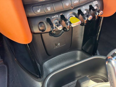 2024 MINI HARDTOP 2 DOOR Base